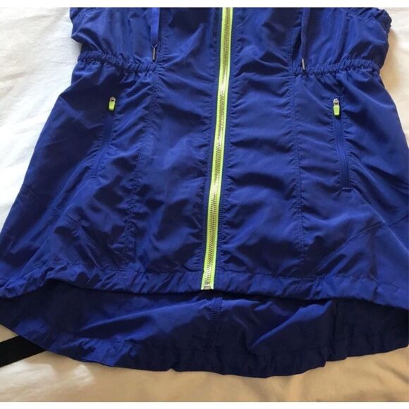 Lorna Jane Activewear high neck sports vest size medium colbalt blue yellow exce - Picture 7 of 9